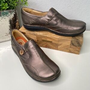 Clarks Unstructured Un.Loop Metallic Bronze Leather Slip On‎ Loafers Size 8.5N